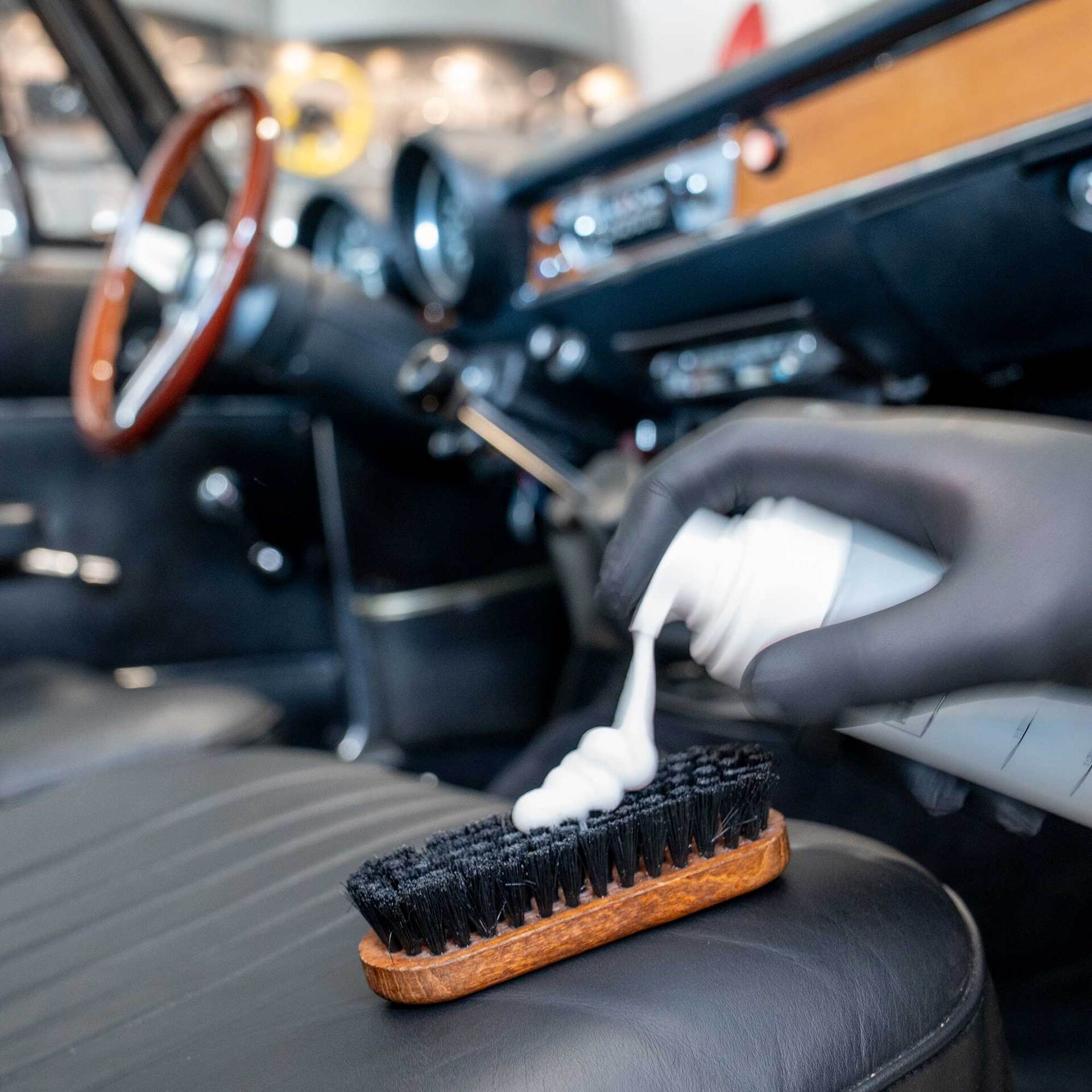 COLOURLOCK Classic Car Leather Care Set